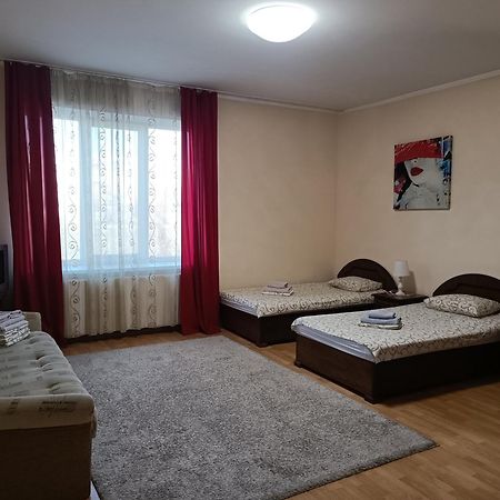 Apartments "Domovik" Івана Парканія 2А Кв 19 Moukatcheve Extérieur photo