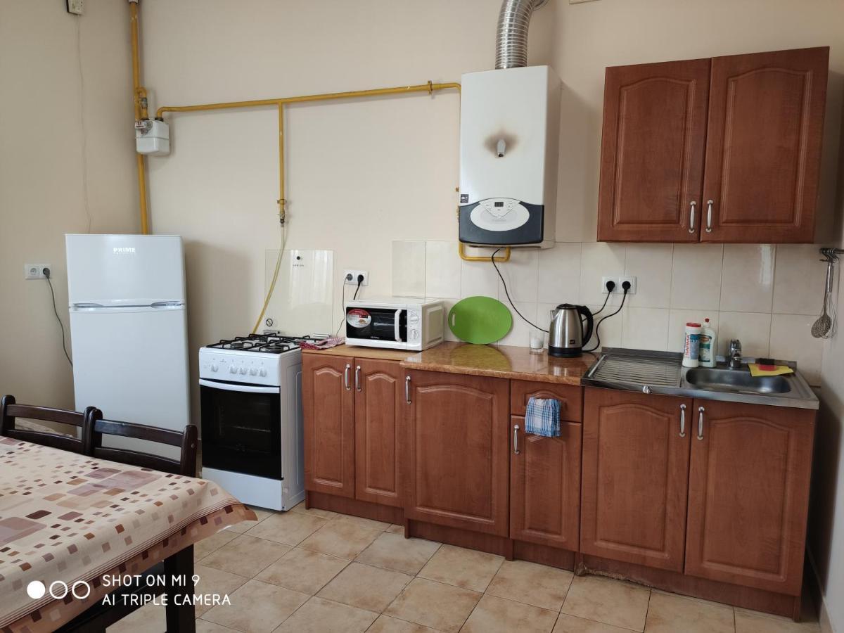 Apartments "Domovik" Івана Парканія 2А Кв 19 Moukatcheve Extérieur photo