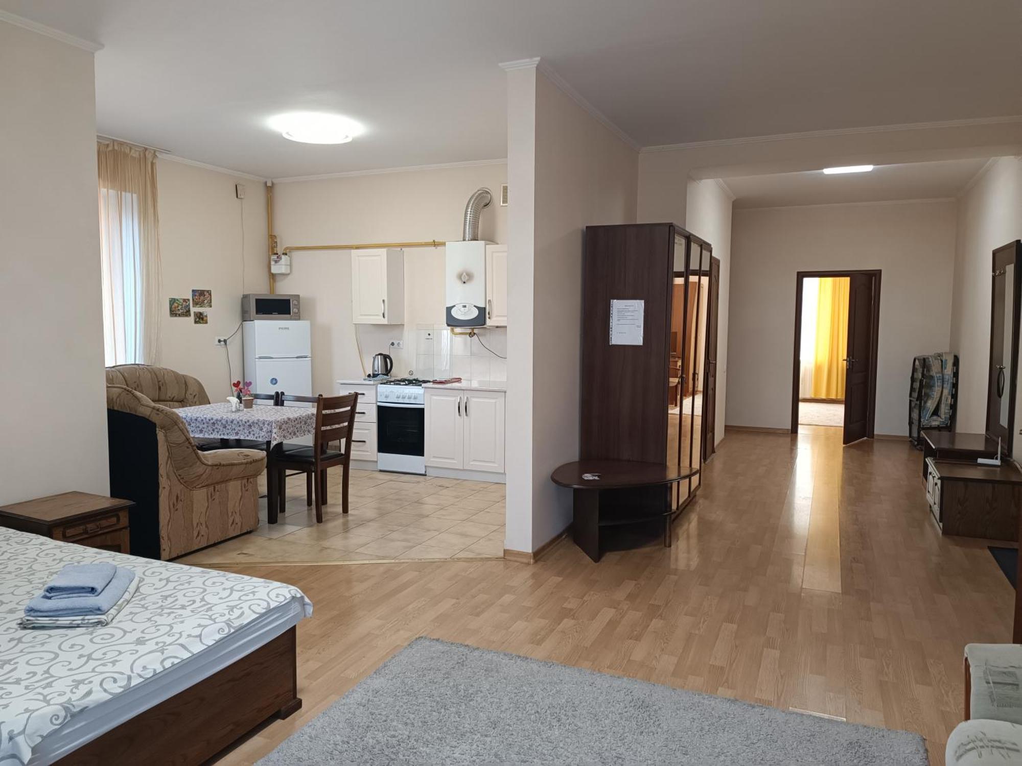 Apartments "Domovik" Івана Парканія 2А Кв 19 Moukatcheve Extérieur photo