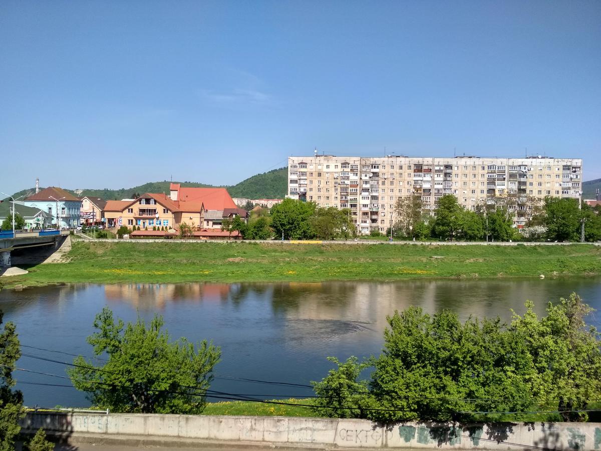 Apartments "Domovik" Івана Парканія 2А Кв 19 Moukatcheve Extérieur photo